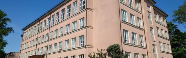 Музыкальной школе грозит переезд