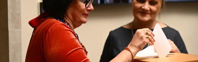 Сотрудники учреждений Нарвы получат рождественские премии - по 20% от оклада