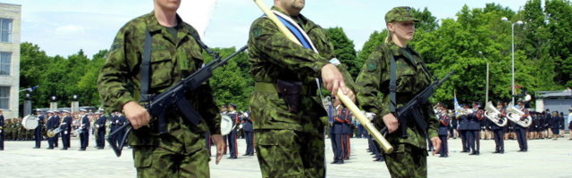 Хенн Пыллуаас: Силы обороны Эстонии боятся русских, празднующих День Победы