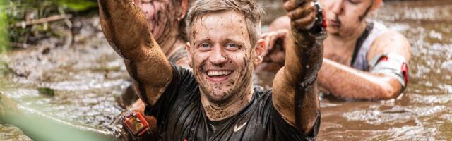 ФОТО | Грязи хватило всем: в Паюси прошёл 10-й юбилейный грязевой забег