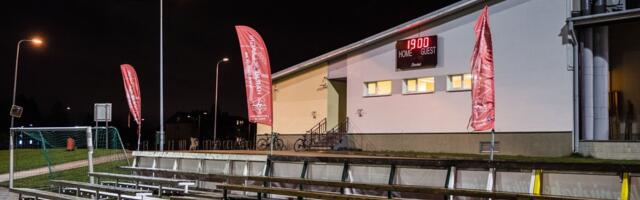 ФОТО | Вандалы сорвали ремонт стадиона с искусственным покрытием в Лаагри