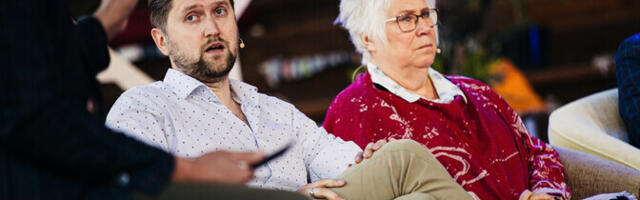 От депутатов Европарламента Яака Мадисона и Марины Кальюранд требуют вернуть деньги за рекламу