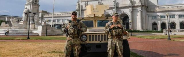 Нацгвардия США в Вашингтоне теперь носит огнестрельное оружие