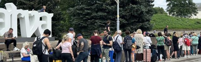 Если есть проблемы со здоровьем: можно ли перейти границу в Нарве без очереди? 