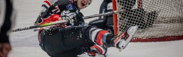 ФОТО: нарвская команда "Паэмурру" стала лидером ЧЭ по хоккею