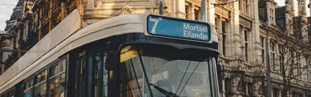 В бельгийском Антверпене запустили трамвай-сад