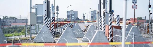 ФОТО | Литва завершила установку „зубов дракона“ на границе с Россией и Беларусью