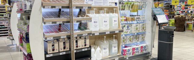 ФОТО | В некоторых гипермаркетах Rimi можно приобрести шампуни и жидкое мыло в свою тару