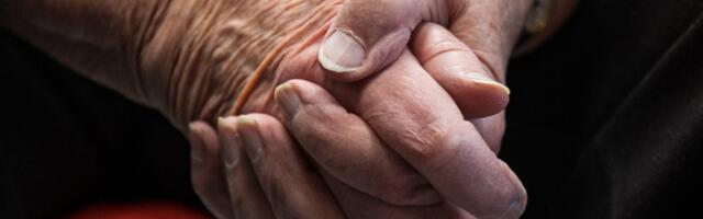 Пенсии и социальные пособия выплатят в понедельник