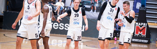 ЧЭ по баскетболу: "Пярну" в гостях обыграл клуб из Тарту в первом полуфинальном матче