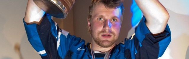 Три эстонских хоккеиста в КХЛ до Роберта Рооба