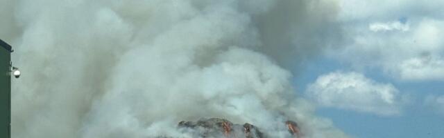 ФОТО | Высший уровень опасности: в Ида-Вирумаа загорелась свалка