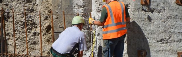 Из 58 проверенных стройплощадок только на 9 были соблюдены все требования безопасности