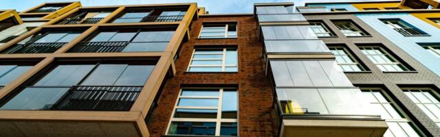 Обзор рынка недвижимости: цены предложений падают, число сделок растет