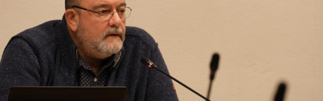 В Нарве вновь не утвердили вознаграждение председателю и зампреду горсобрания