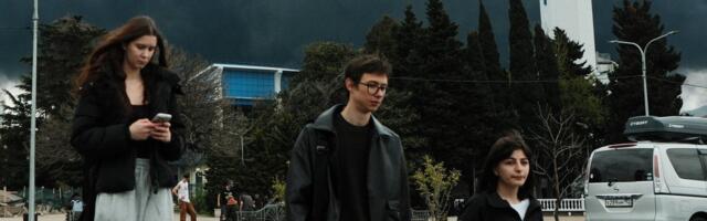 „Дышать в Туапсе трудно. Пиво пока продают“: что говорят местные жители об экологической катастрофе?  