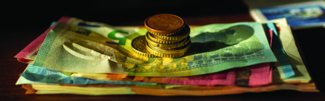 В 2021 году средняя зарплата в Финляндии составляла 3734 евро