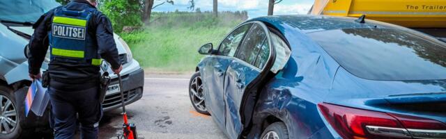 ФОТО и ВИДЕО | В столкновении двух авто пострадали два человека