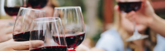 Можно ли пить простоявшее открытым вино