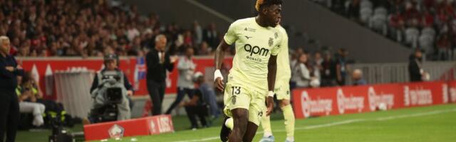 ВИДЕО | Футболист опоздал на тренировку и поплатился: оригинальное решение тренера стало хитом сети