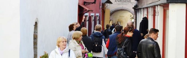 Коронавирус «съел» поток прибывающих в Эстонию туристов