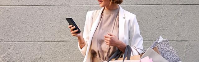 Новая помада как антидепрессант: работает ли шопинг-терапия на самом деле