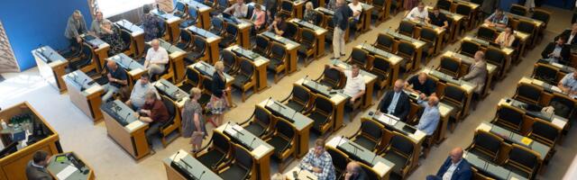 Вотум недоверия министру Владимиру Свету в Рийгикогу не нашел поддержки