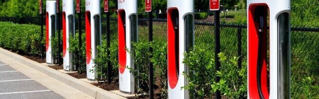 Продажи Tesla снижаются второй квартал подряд