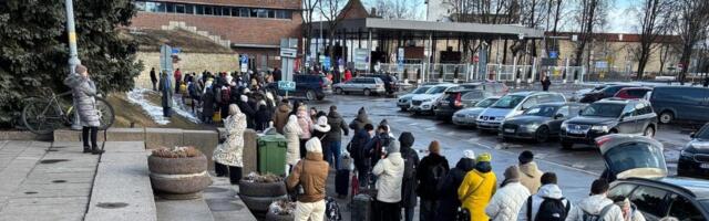 Киоск возле границы в Нарве не работает уже неделю