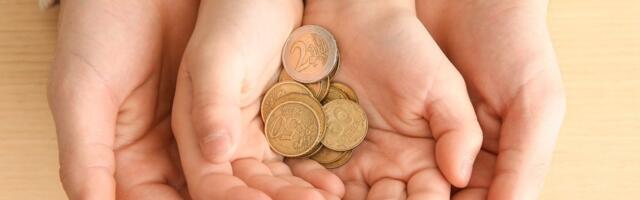 В Эстонии почти 7500 человек могут лишиться семейных пособий уже в марте: что делать?