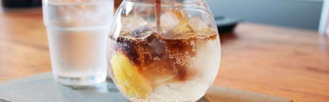 Кофе с минералкой: что это, польза и вред для организма, рецепт