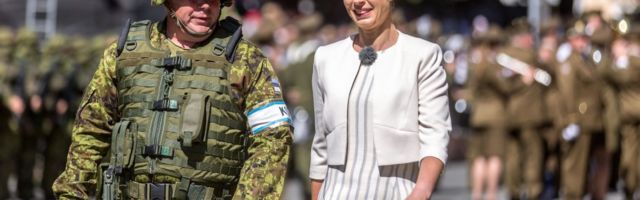 Президент Керсти Кальюлайд зажгла Огонь победы