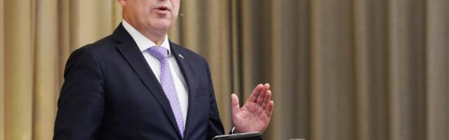 Министр: не может быть так, что экономика разрушена, а безработица не растет