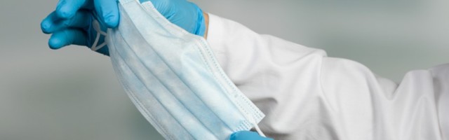 Ношение масок - обязательно!