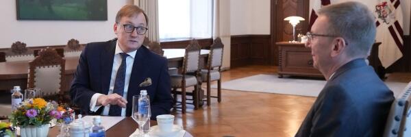 Ринкевич и президент Банка Латвии обсудили поддержку семей с детьми в приобретении жилья