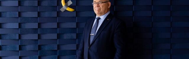 Воротилы бизнеса вспоминают свой первый банан. Для Гросса он как первая любовь, Сели поделил фрукт с братом