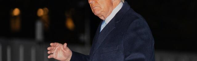 Трамп вновь пригрозил санкциями торговым партнерам РФ