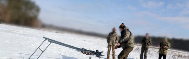 DELFI В УКРАИНЕ | Под Киевом готовят пилотов дронов — опыт, который может понадобиться и Эстонии