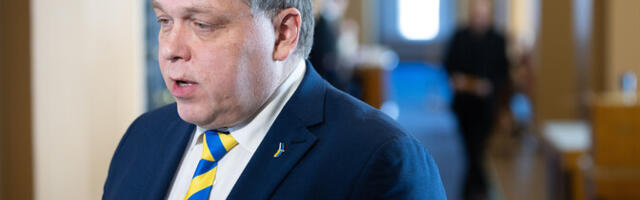 Хуссар не раскрыл позицию Кариса по президентским выборам