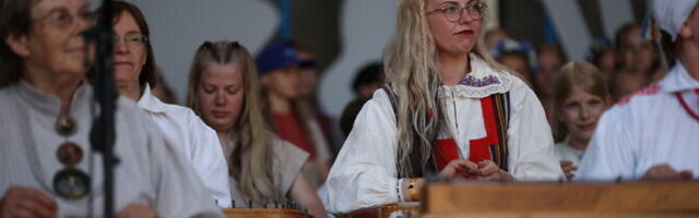 ФОТО: на площади Вабадузе прошел Праздник народной музыки "Iseoma"