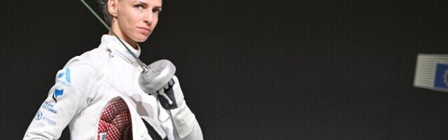 Катрина Лехис проиграла в финале ЧЕ по фехтованию и завоевала серебряную медаль