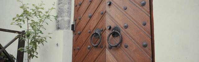 "Горизонт" изучал самые красивые двери Таллинна