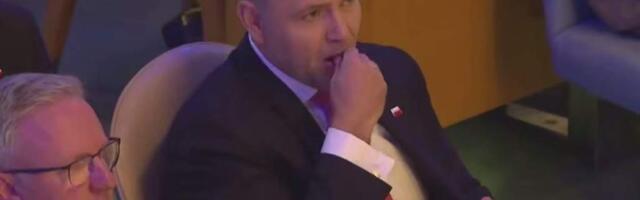 Принимающий снюс президент Польши признался в разговорах с духом