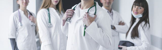 Если на выходных всплеска заболевания коронавирусом не будет, плановое лечение в больницах могут возобновить