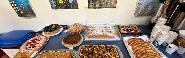 На Дне пирогов в Синимяэ выбрали самую вкусную выпечку. Ее приготовили участники из нескольких городов