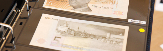 В Нарвском колледже открылась выставка об истории денег в Эстонии