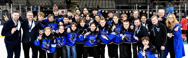 Сборная Эстонии по хоккею (U20) завоевала в Италии историческое серебро