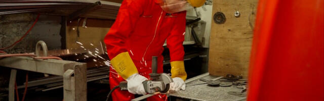 Сварщица Анастасия: хотелось бы что-то уметь, а не только открывать лаптоп