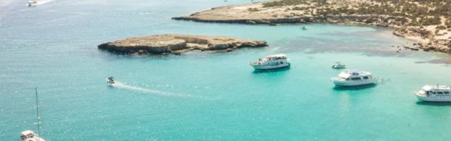 Прилететь на Кипр теперь можно только по специальным пропускам