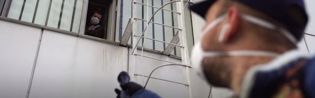 Штаб Навального рассказал про московский хостел, где 60 человек заперли на карантин без еды и электричества